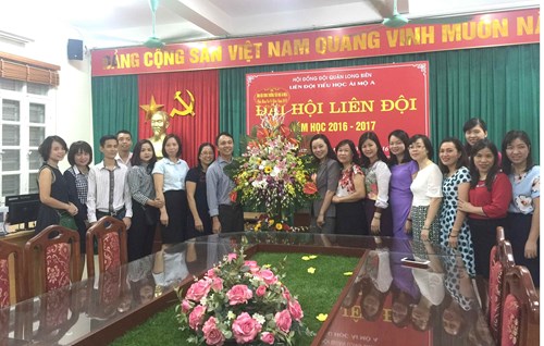 Trường Tiểu học Ái Mộ A chào mừng ngày Phụ nữ Việt Nam